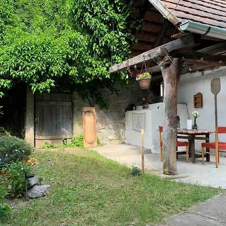 Latoria Vendeghaz Latorpusztan, A Buekk Sziveben Apartmán Saly