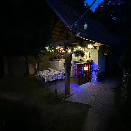 Latoria Vendeghaz Latorpusztan, A Buekk Sziveben *